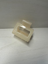 Load image into Gallery viewer, Dash Clip Small