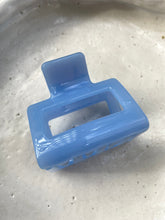 Load image into Gallery viewer, Dash Clip Small