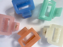 Load image into Gallery viewer, Dash Clip Small