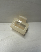 Load image into Gallery viewer, eco friendly acetate mini claw clip in lemonade cream by Goldnwares