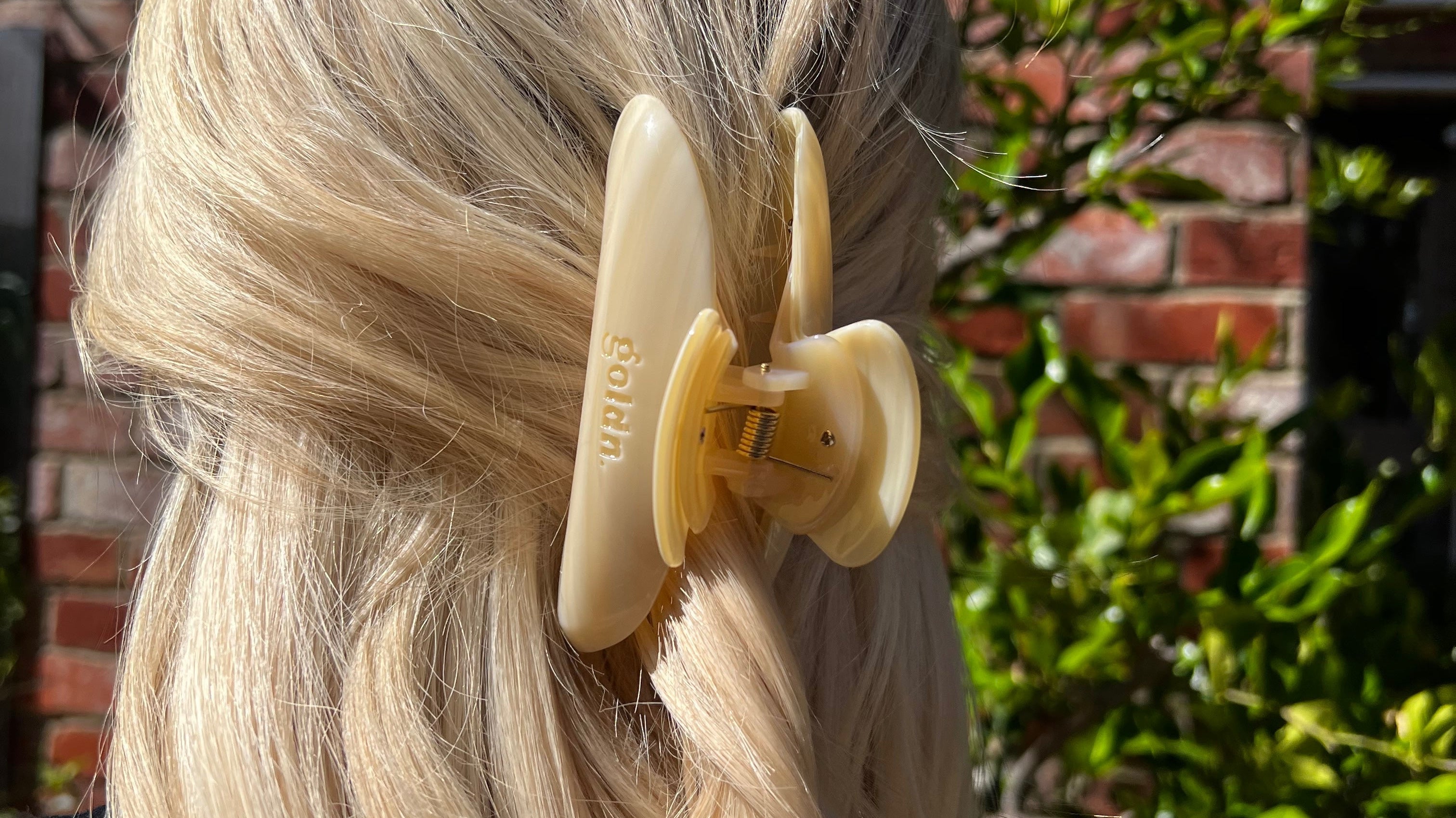 How to Care for Your Claw Clips (So They Last Forever) 💫
