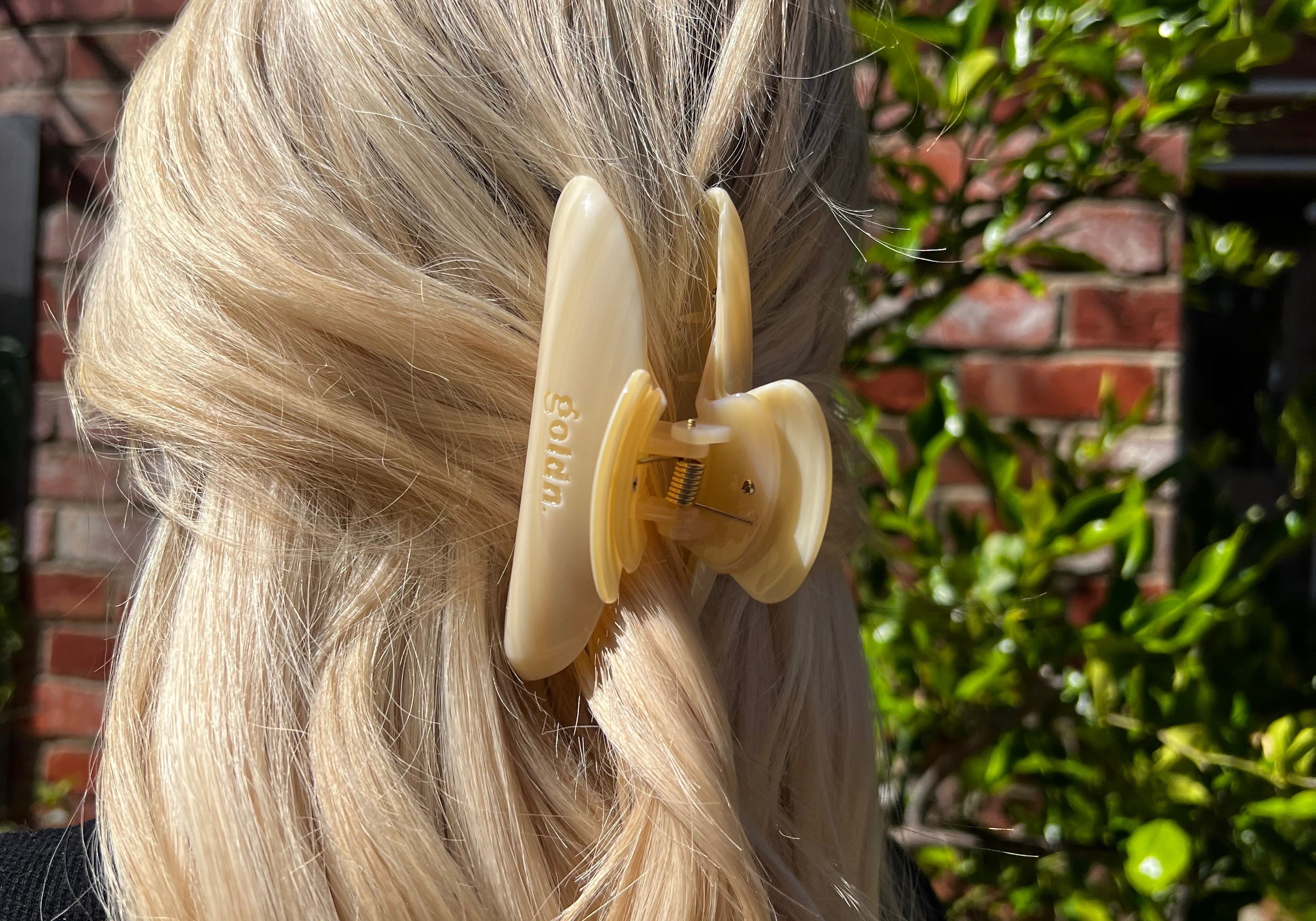 How to Care for Your Claw Clips (So They Last Forever) 💫