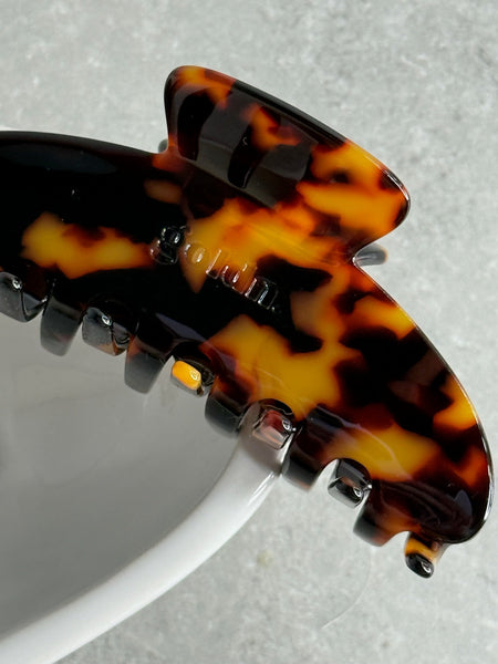 Why the Goldn. Maple Curve Clip Is the Best All-Day Clip for Thick Hair 🍁