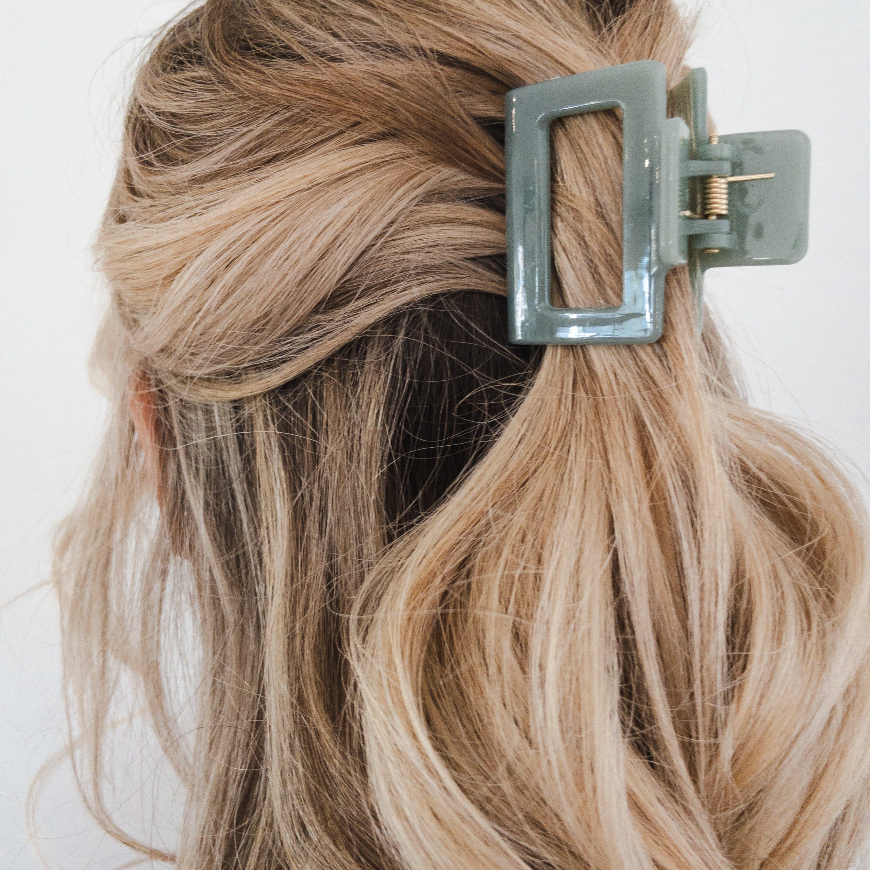 Do Claw Clips Cause Damage, or Is Hair Loss Just a Myth?