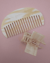 Load image into Gallery viewer, eco friendly acetate arch wide tooth comb in cream by Goldn
