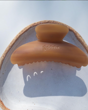 Load image into Gallery viewer, eco friendly acetate arch claw clip in cognac by Goldnwares
