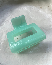Load image into Gallery viewer, eco friendly acetate mini claw clip in mint green by  Goldnwares
