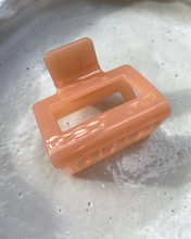 Load image into Gallery viewer, eco friendly acetate mini claw clip in peach by  Goldnwares
