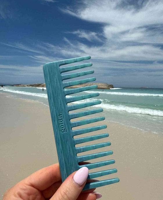 The classic og hair comb in blue tangle free and biodegradable