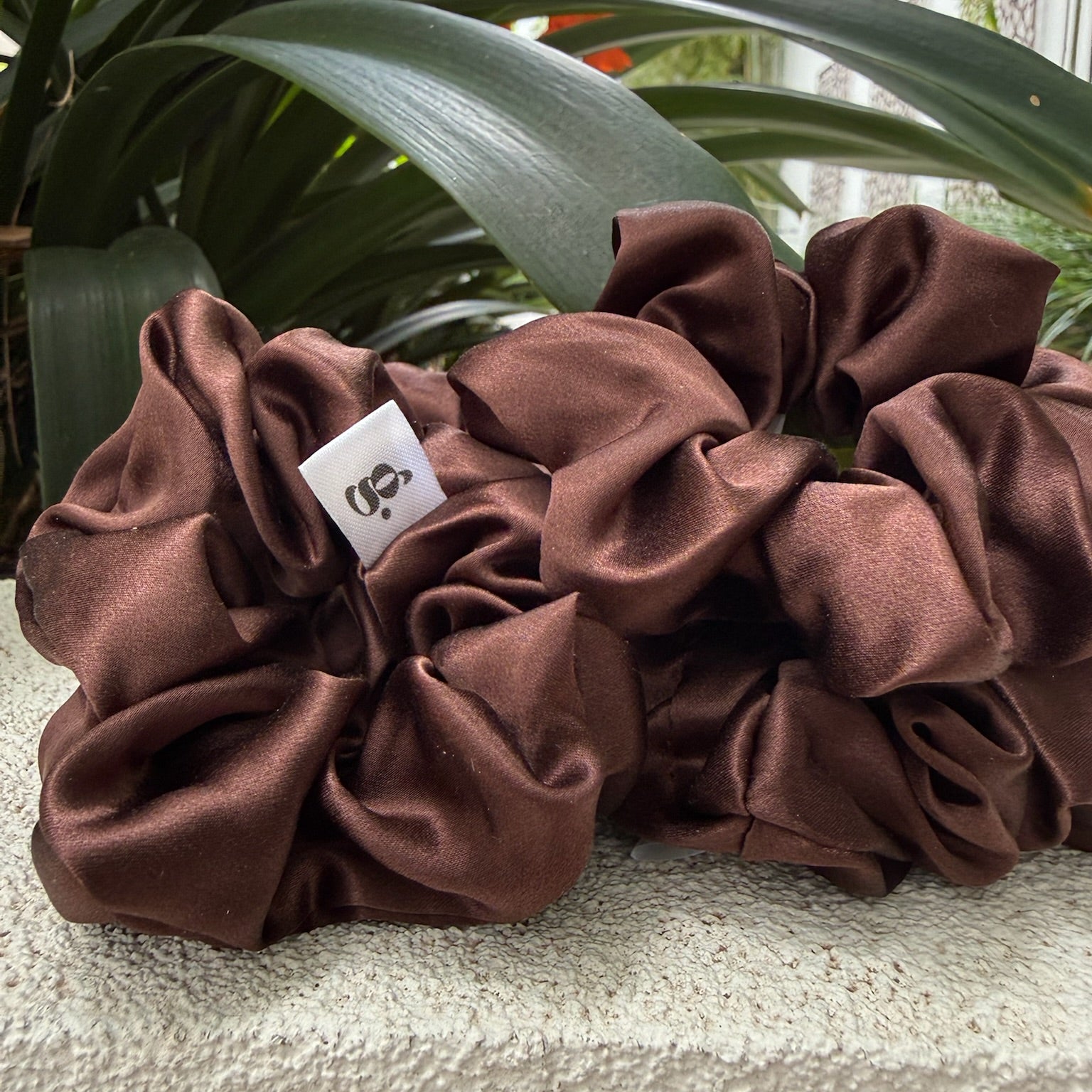Mulberry Silk Scrunchie - Coco